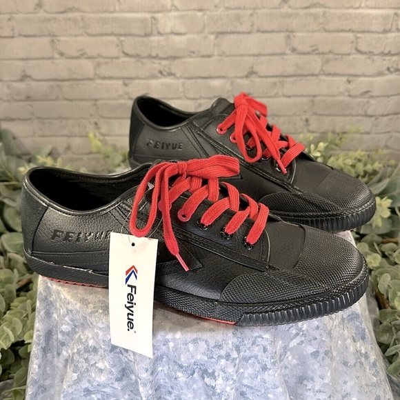 FEIYUE X STAPLE 1920 Black Leather Low Full Color Pigeon Sneakers Men’s 10🖤NWT - Picture 11 of 12